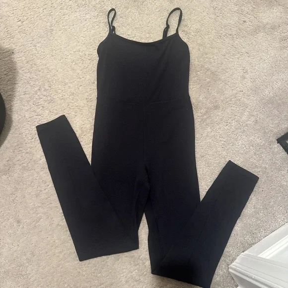 Black Aritzia Women's Jumpsuit - Picture 2 of 3